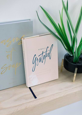 Simply grateful case