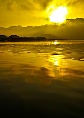 The Floating Hut In Dam La