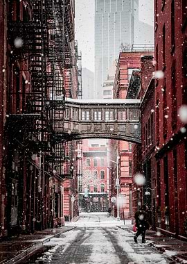 SNOWING IN NEW YORK