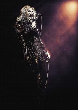 Superstars Taylor Momsen