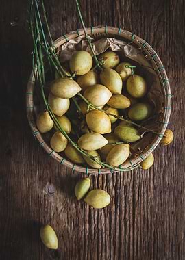 Baccaurea ramiflora fruit