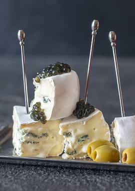 White and blue mold cheese