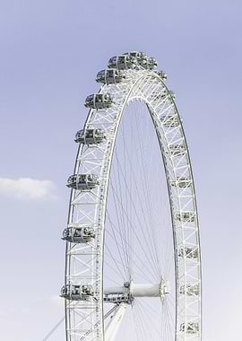 London eye cloudy day