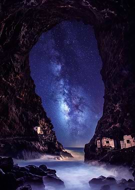 Milky way between rocks