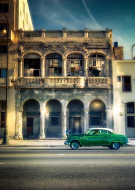 American car at Malecon 1