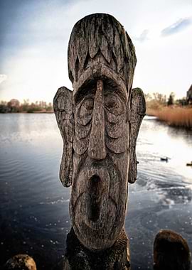 Gifhor Wood Faces VIII