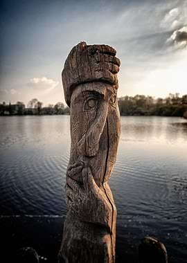 Gifhor Wood Faces VI