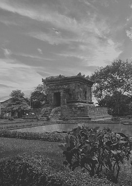 Heritage Temple on Malangs