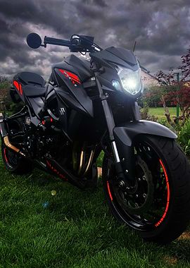 Suzuki GSX S750