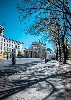 BRANDENBURG GATE