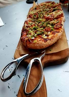 Scissors & Pizza