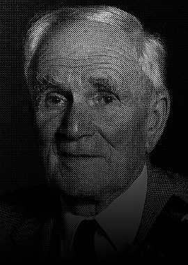 Desmond Llewelyn