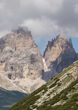 rocky mountain and cloudy