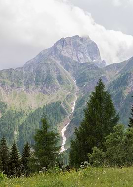 rocky mountain and cloudy