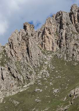 rocky mountain and cloudy