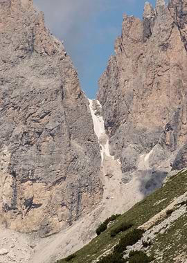 rocky mountain and cloudy