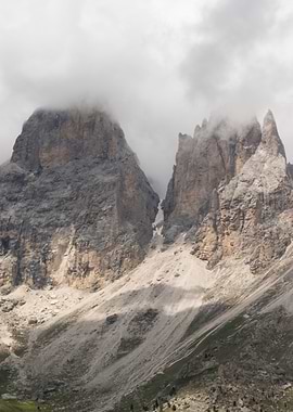 rocky mountain and cloudy