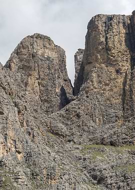 rocky mountain and cloudy
