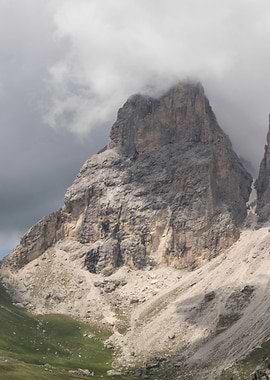 rocky mountain and cloudy