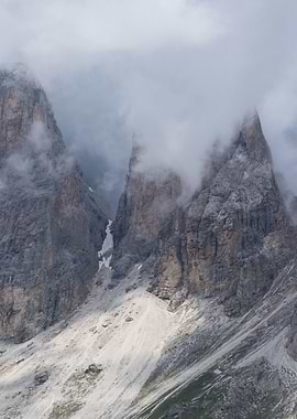 rocky mountain and cloudy