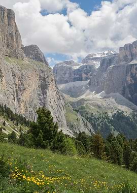 rocky mountain and cloudy