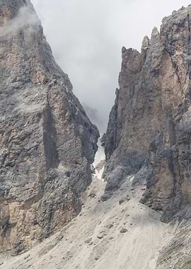 rocky mountain and cloudy
