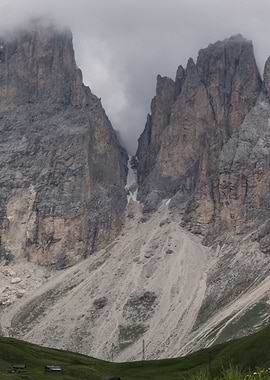 rocky mountain and cloudy