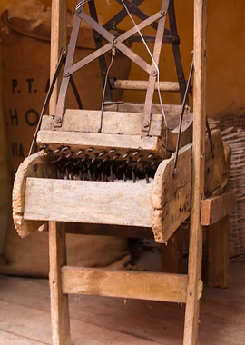 old loom weaving