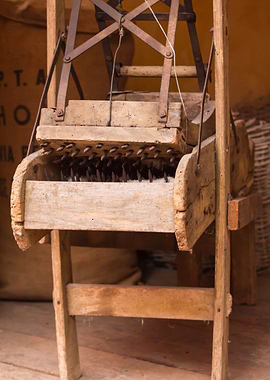 old loom weaving