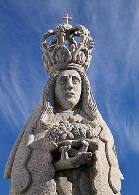 Maria statue La Coronada