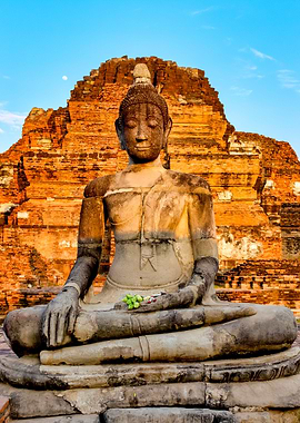 Buddha in Wat Mahathat