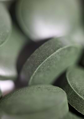 Spirulina platensis pills