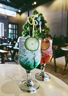 two glass lemon green red