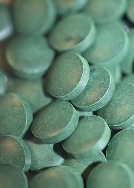 Spirulina platensis pills