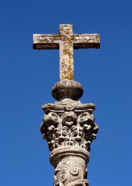 Traditional Stone Cross 01
