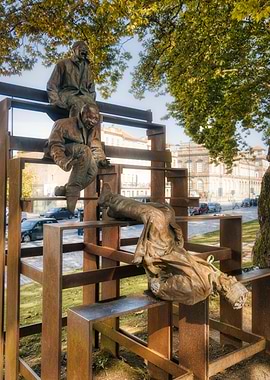 The mocking sculptures Set