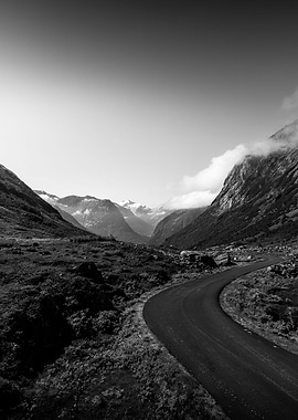 Winding Mountain Road BW