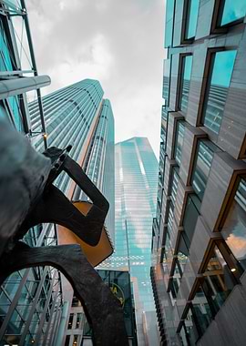 London Sculpture Skylnei