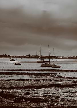 pleasure boats at lowtide