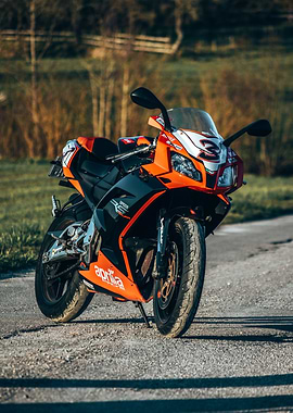 Aprilia Tuono V4