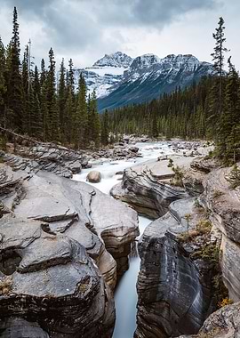 Mistaya Canyon Canada
