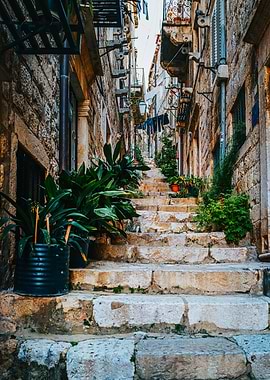 Narrow stair and alleyways