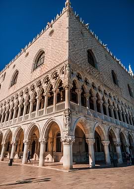 Palazzo Ducale Angular Vie