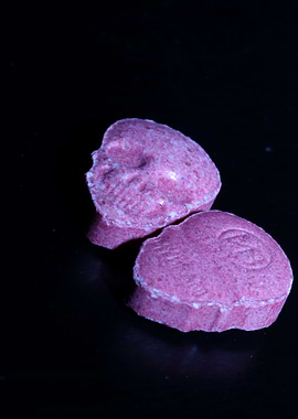 Red skull ecstasy pills