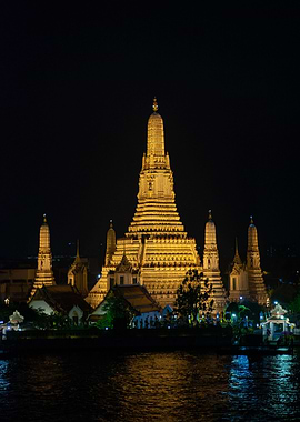Wat Arun by Night
