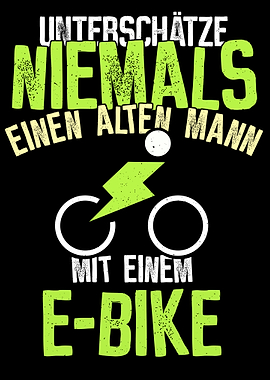 Alter Mann mit E bike