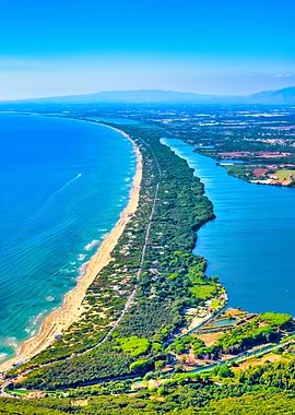 Lungomare e lago di Sabaud