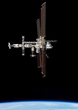 The ISS above the Earth