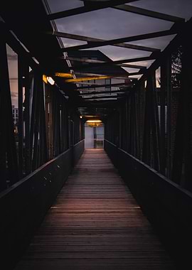 bridge lighting in darknes