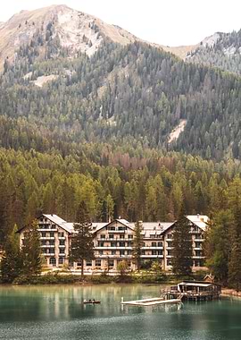 Scenic lake Hotel views